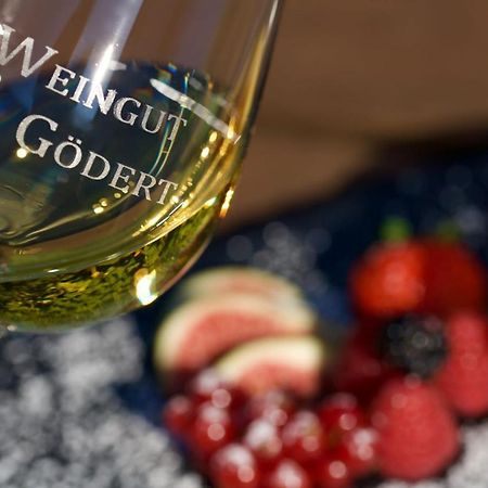 Weingut Goedert Apartment Osann-Monzel Exterior foto